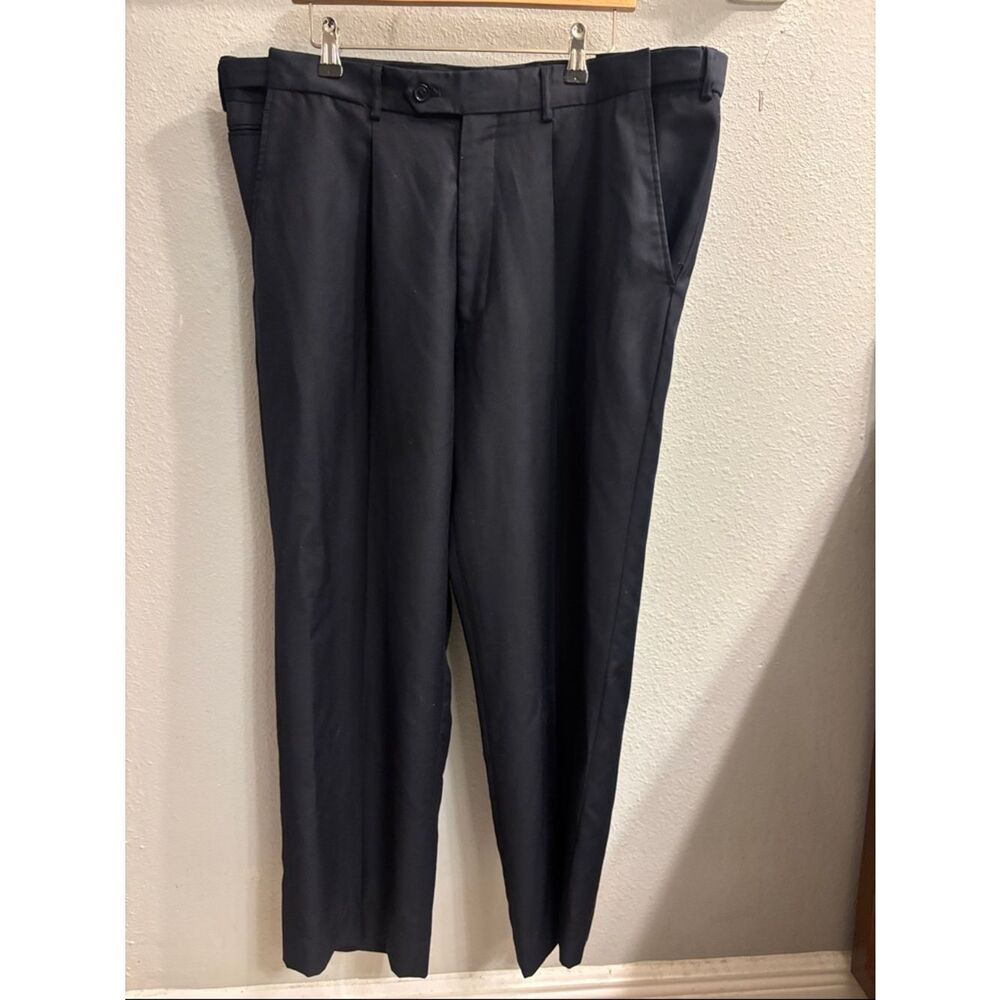Classic Black Pleated Men’s Dress Pants - Tailored Professional Style